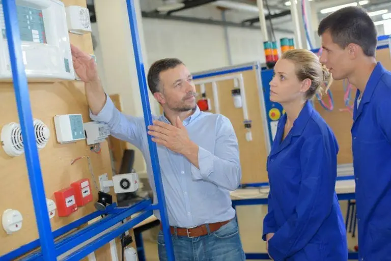 How To Secure Windows From Burglars (10 Steps) SafeNow