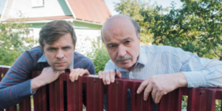 How To Deal With Nosey Neighbors (11 Security Expert Tips)