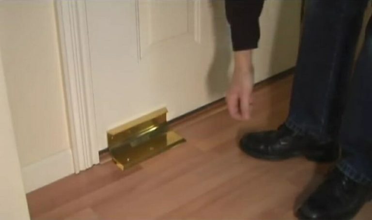 How Does Portable Door Lock Work (Guide)