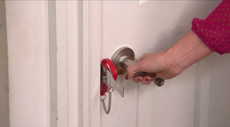 How Does Portable Door Lock Work (Guide)