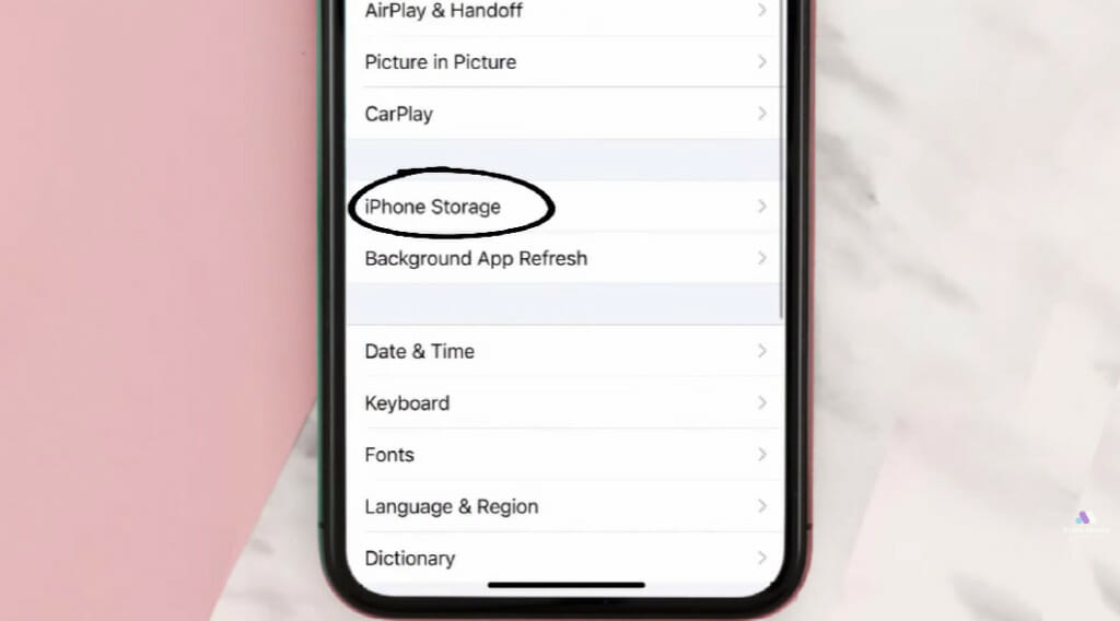 iPhone storage setting