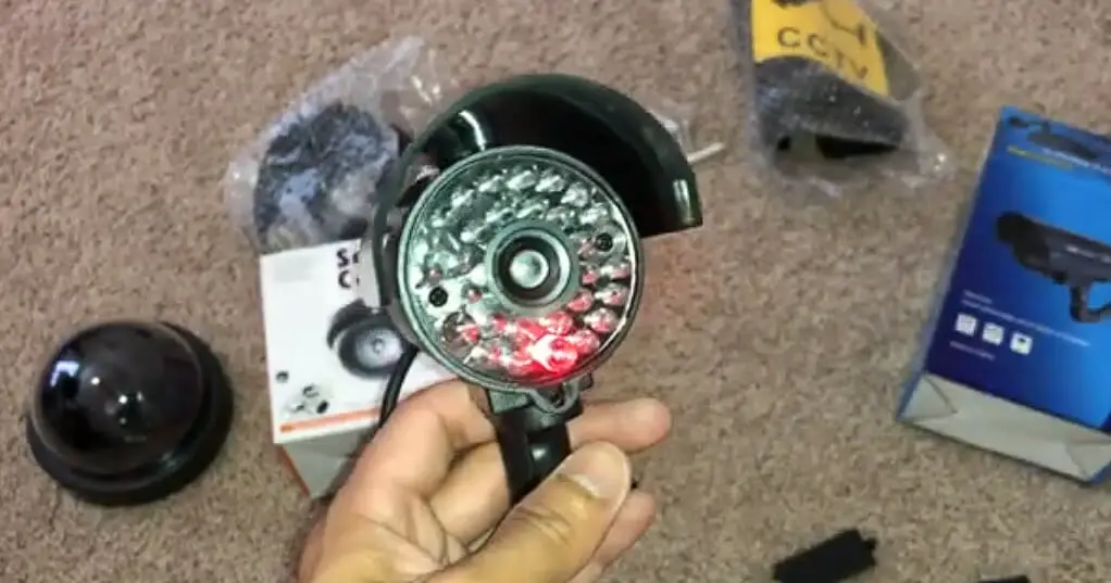 unboxing a fake security camera